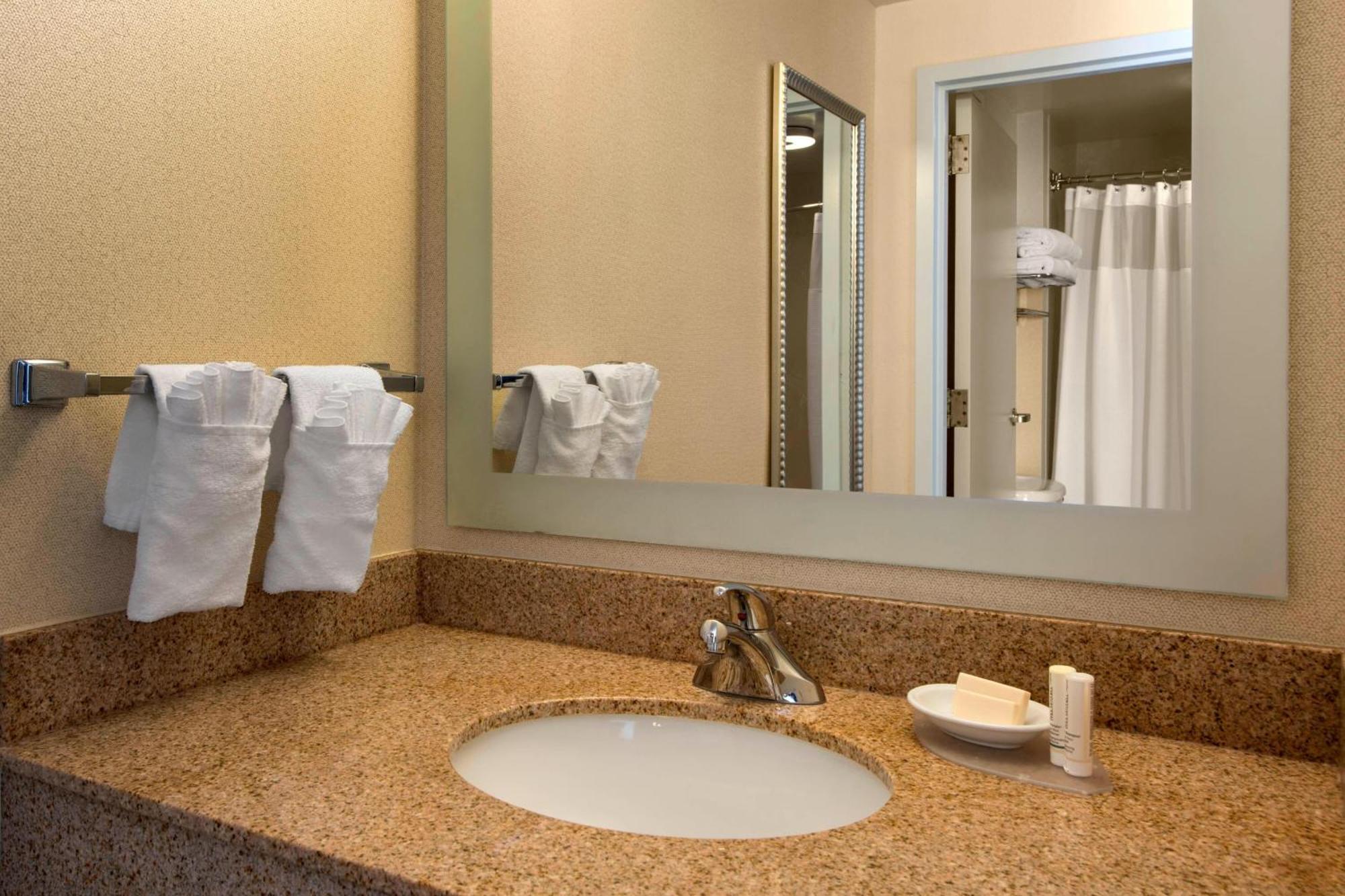 Springhill Suites By Marriott Charlotte Airport Extérieur photo